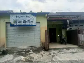 Rumah di jual siapa tau ada yg minat