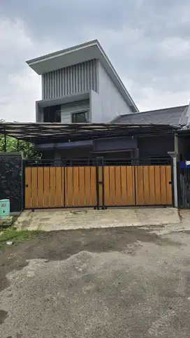 Dijual Rumah Besar Di Cluster Flourite Full Renov
