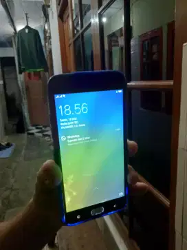 Oppo F7 bekas terawat