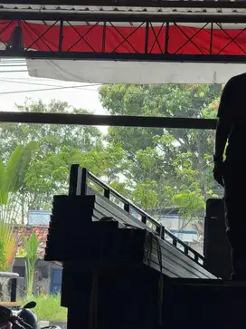 Lowongan kerja driver dan helper toko besi