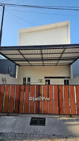 Miliki Rumah Modern 2 Lantai 3KT, 2KM Di Rungkut, Medokan Sawah Timur
