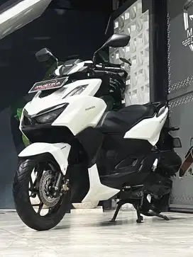 Tipe ABS‼️Honda Vario 160cc th 2022 putih - Ayu Mustika