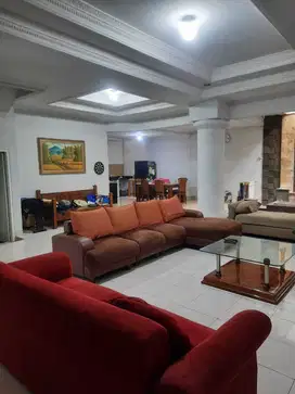 Dijual rumah 2 lantai 4 kamar tidur kokoh siap huni aman bebas banjir