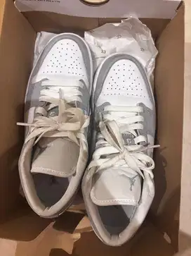 Nike Air Jordan 1 Low white wolf grey