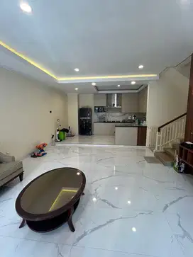 Disewa Rumah Layar Permai Pik 8x15 semi furnished kondisi rapih