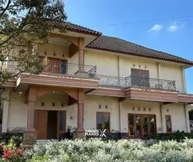 Dijual Villa Klasik Tropis Tanah Luas di Jl. Melati, Punten Kota Batu