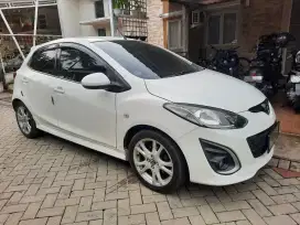 Mazda 2 R AT 2011