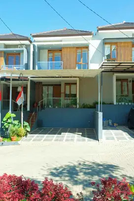 Sewa Rumah 5 Kamar Ubud Village Sariwangi Dekat UPI Bandung