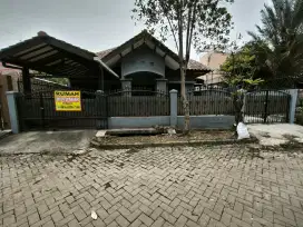 Disewakan Rumah di Perumahan Taman Kota Bekasi