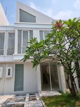 Dijual rumah Grand pakuwon tandes dekat margomulyo