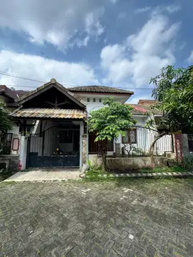 DIJUAL RUMAH LOKASI KALPATARU KOTA MALANG COCOK UNTUK KOST DEKAT UB