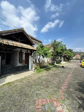 DIJUAL RUMAH LOKASI KALPATARU KOTA MALANG COCOK UNTUK KOST DEKAT UB