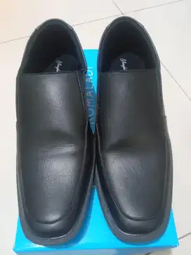 Sepatu Pantofel Pria Merk Yongki Komaladi