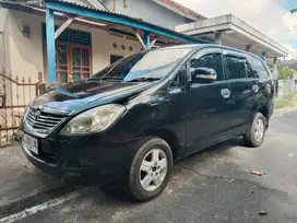 Toyota Kijang Innova 2005 Bensin