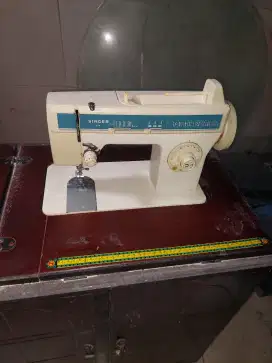 Di jual mesin jahit merk Singer di Bintaro