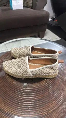 Sepatu Tory Burch