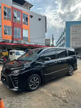 Toyota voxy mulus full ori termurah