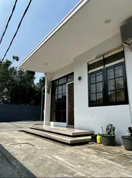 Rumah Bagus Strategis Bisa Untuk Kantor di Kopo Permai Bandung