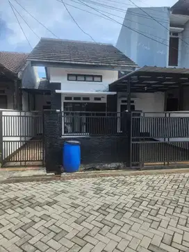 Rumah Minimalis Terawat di Komplek Permata Buah Batu Bandung