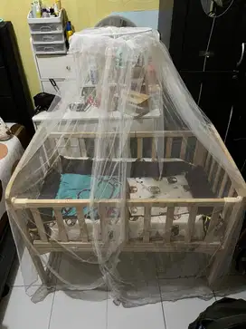 Box Tempat Tidur Bayi