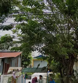rumah strategis di tengah kota