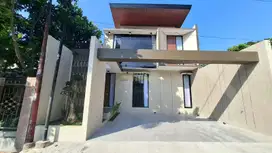 RUMAH 2 LANTAI, FULL FURNISHED DI MAGUWOHARJO, SLEMAN