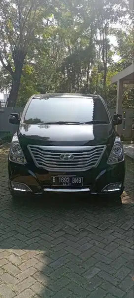 Hyundai H1 royale 2015 black hitam h-1 2014 h1 2013 2.4 bensin jual bu