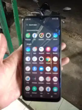 Vivo y33s ram8/256