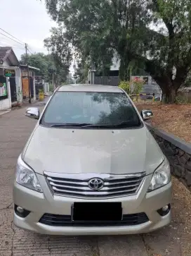 Kijang innova diesel 2012 G AT 2.5 km 100.000