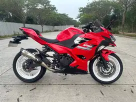 DIJUAL MOTOR KAWASAKI NINJA 250 FI (2 SILINDER) MERAH.