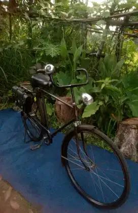 Sepeda tua#onthel kuno Castel Belanda