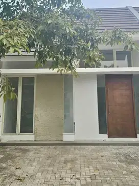 Dijual Rumah Northwest Park, Citraland Surabaya