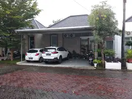 Dikontrakan rumah tinggal dalam perumahan lengkap isinya siap pakai