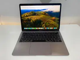 MacBook Air 2018 i5/8/128