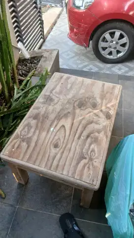 MEJA BELAJAR KAYU