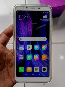 Xiomi 6A Batangan Ram 2/16 hp normal Minus layar ada titik2 item kecil