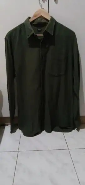 Flanel uniqlo army size L