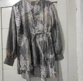 Wearing Klamby Blouse