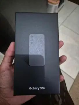 Samsung Galaxy S24 5G 256GB Grey Pemakaian 2 Minggu Mulus (Harga Net)