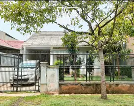 RUMAH MURAH LUAS 200 m2 HITUNG TANAH DI BSD