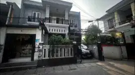 TURUN HARGA !! RUMAH MEGAH + KIOS DI HALIM KRAMAT JATI
