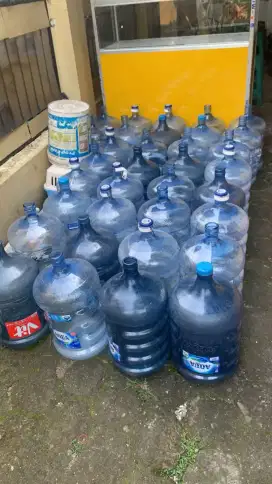 Jual Galon kosong merk AQUA ada 70 galon,  Pondok cabe udik, Tangsel
