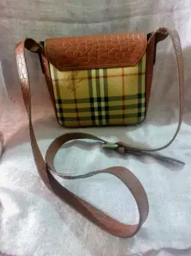 Jl tas tangan burberry