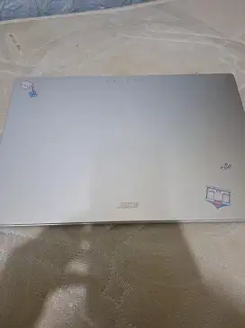 Laptop Acer bekas