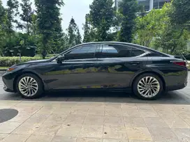Lexus ES300h 2023 Hybrid