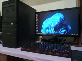 Pc fullset (intel gen4 + ram 8gb + LED monitor 19inch) siap pakai
