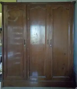 Lemari Baju Jati 3 pintu