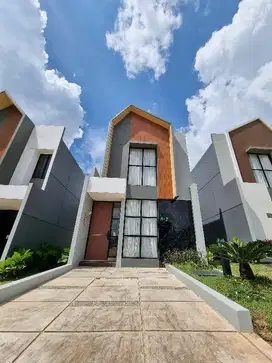 Rumah 2 Lantai Serpong Garden  Cisauk-Tangerang