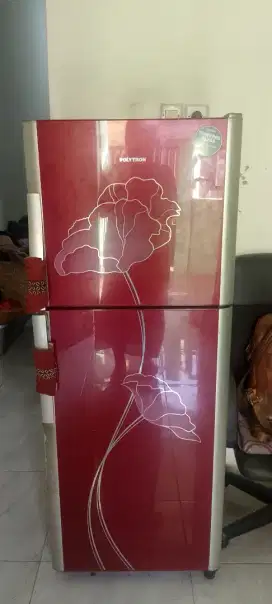 Dijual Kulkas 2 pintu POLYTRON