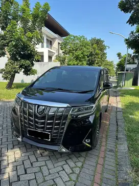 Toyota Alphard G AT Hitam